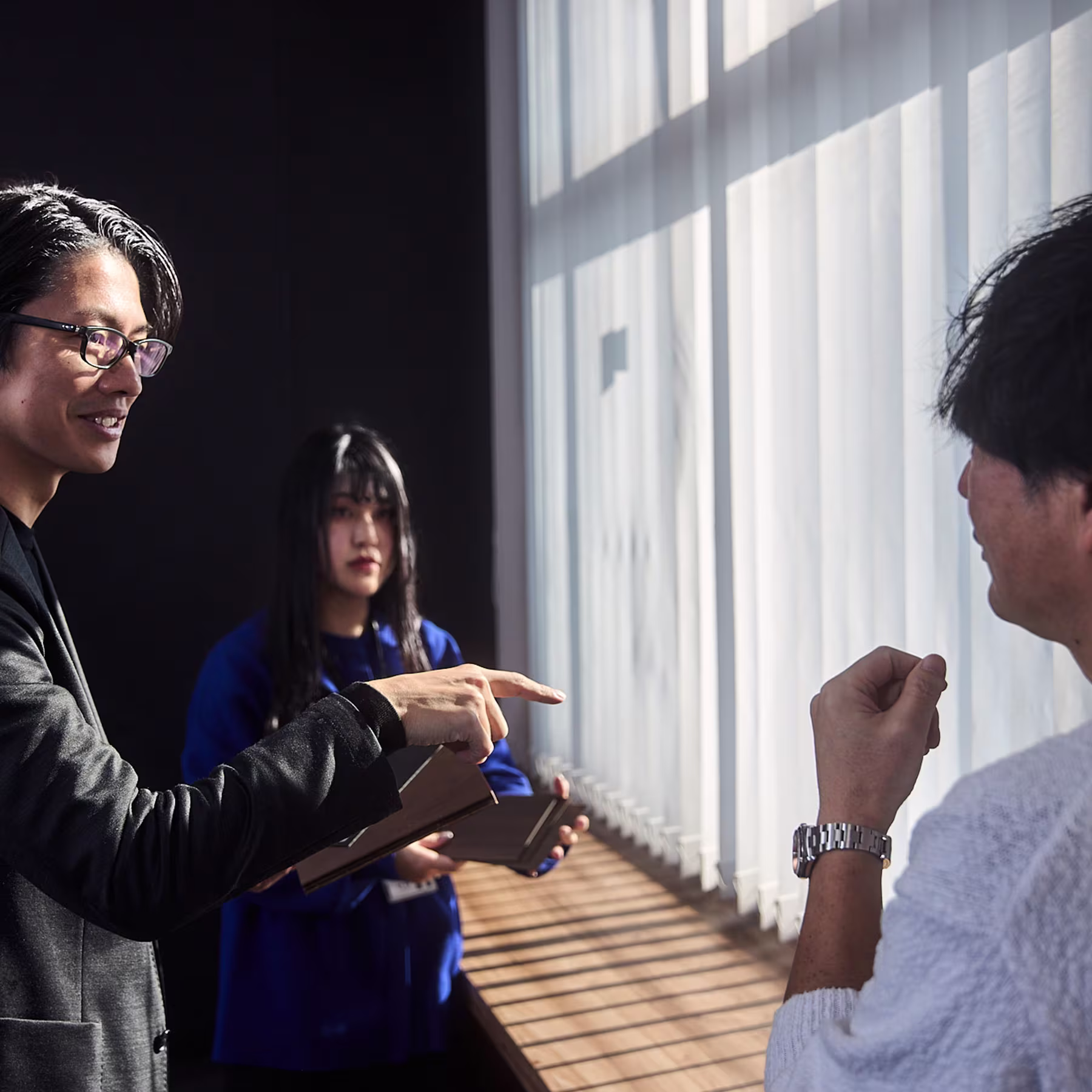 11_1 2_promo_drawn_to_design 1