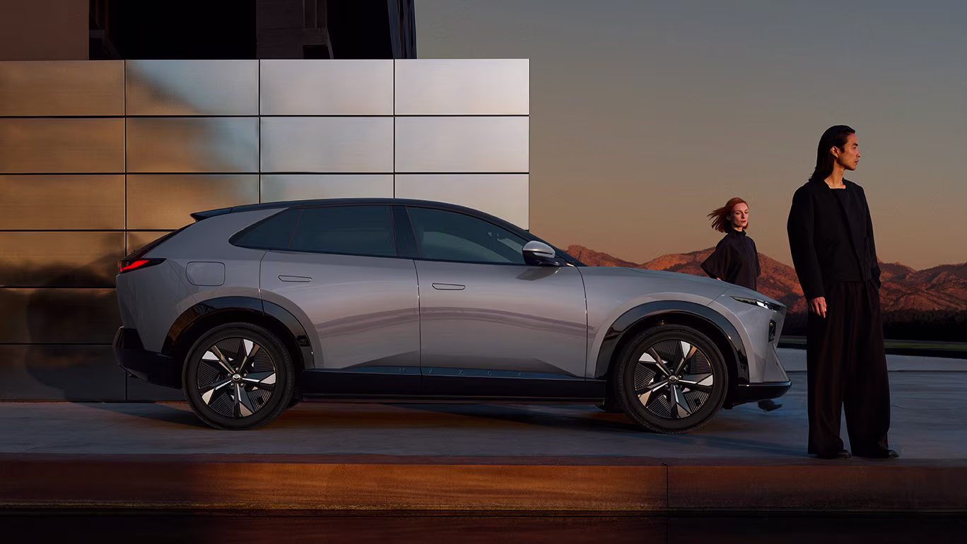 03 j90k gallery navigation desktop 1